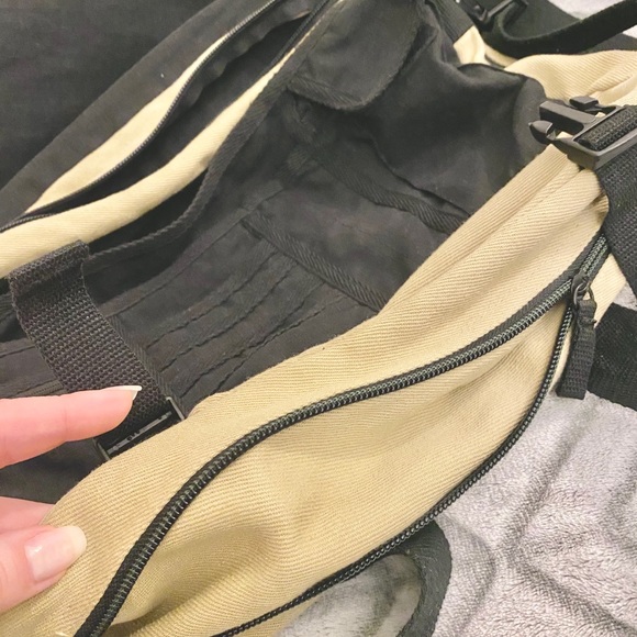 Eco-Conscious Hemp Messenger Laptop Bag - Picture 7 of 7